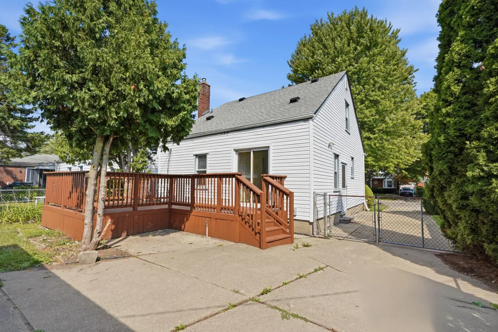 2950 Mckinley Street Dearborn, MI 48124