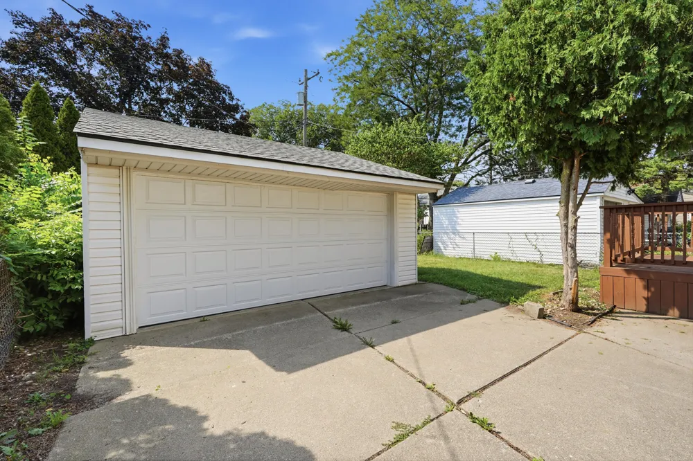 2950 Mckinley Street Dearborn, MI 48124