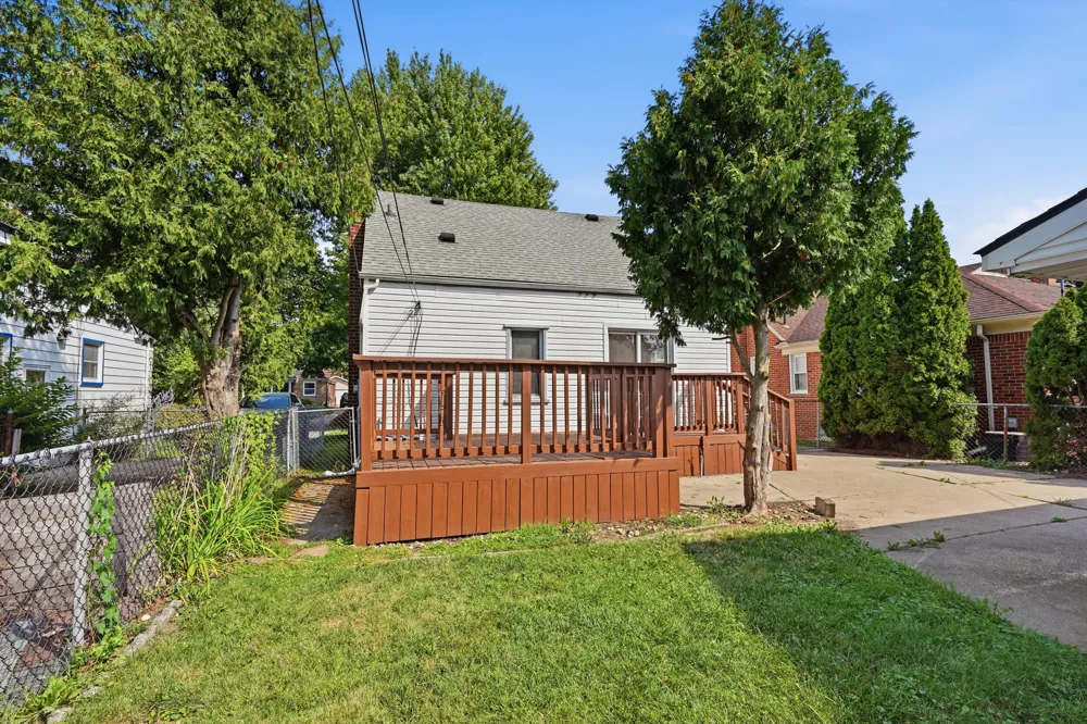 2950 Mckinley Street Dearborn, MI 48124