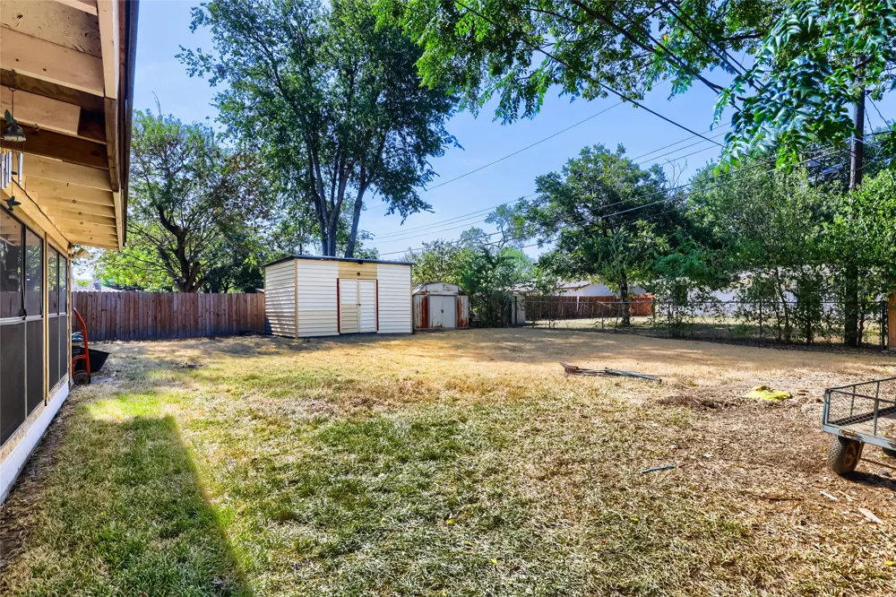 3017 Val Drive Austin, TX 78723