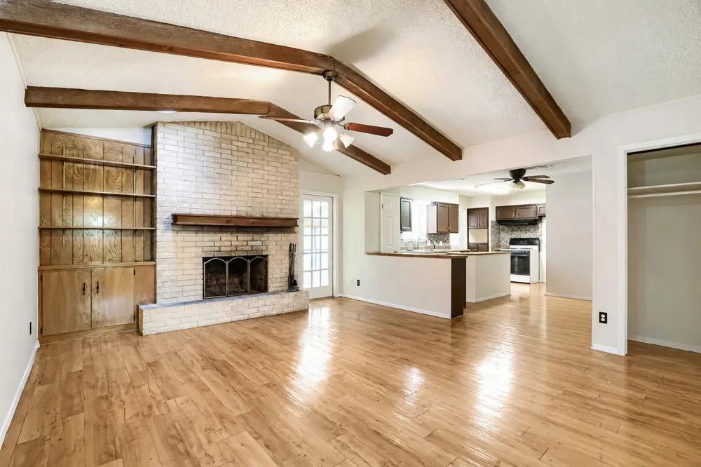 3017 Val Drive Austin, TX 78723