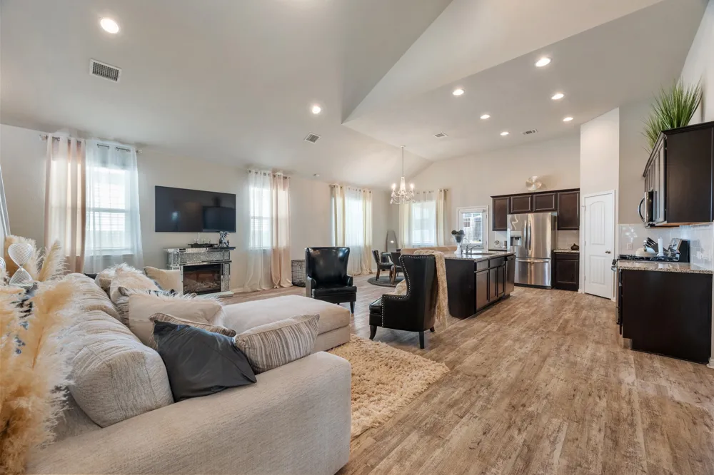 133 Empress Tree Drive Leander, TX 78641