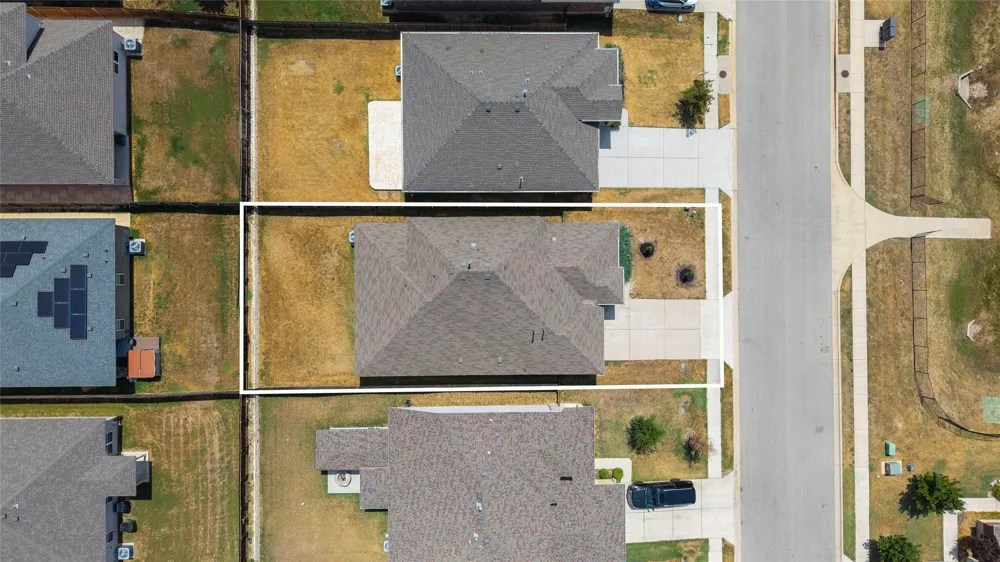 133 Empress Tree Drive Leander, TX 78641