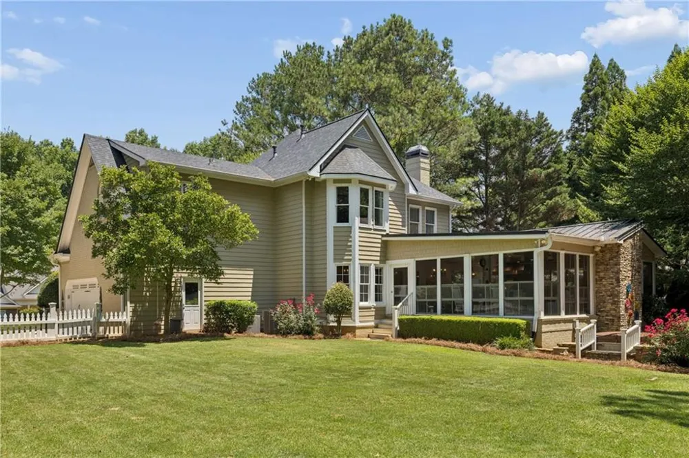 4770 Hamptons Drive Alpharetta, GA 30004
