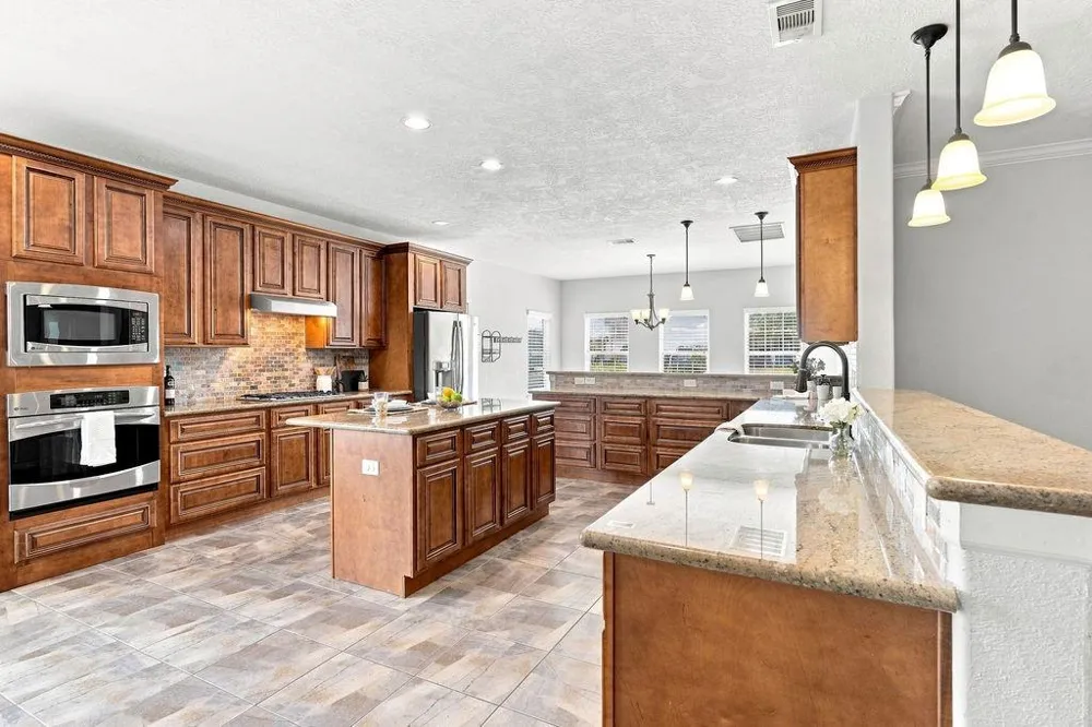 605 Brunswick Drive League City, TX 77573