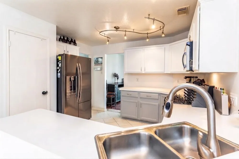 16206 Ruffian Drive Friendswood, TX 77546