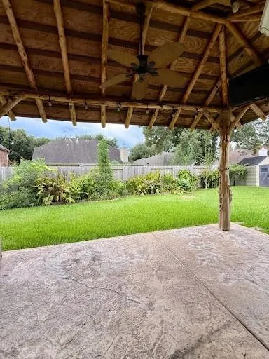 16206 Ruffian Drive Friendswood, TX 77546