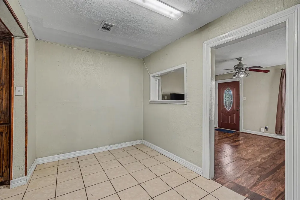 126 Huisache Street Lake Jackson, TX 77566