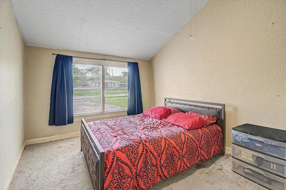 126 Huisache Street Lake Jackson, TX 77566