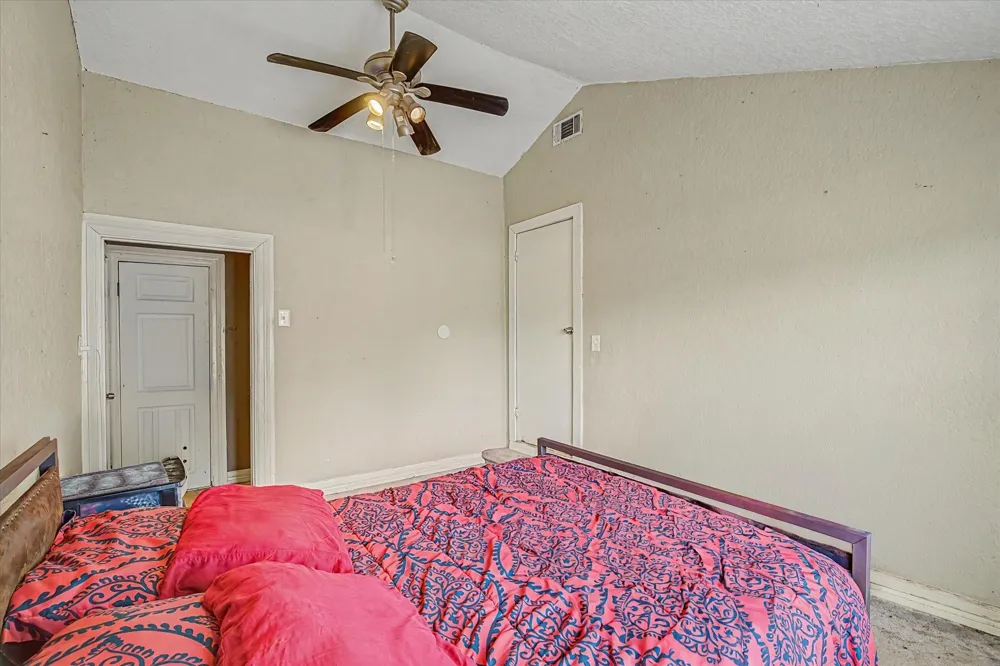 126 Huisache Street Lake Jackson, TX 77566
