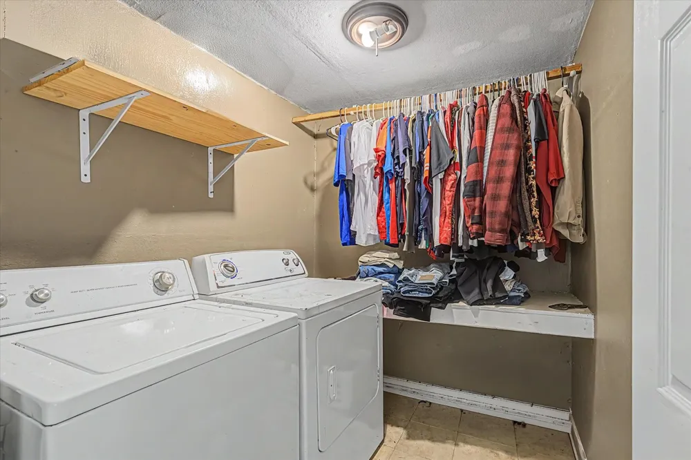 126 Huisache Street Lake Jackson, TX 77566