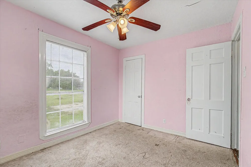 126 Huisache Street Lake Jackson, TX 77566