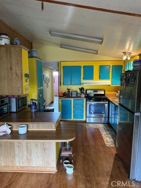 1540 E Trenton Orange, CA 92867