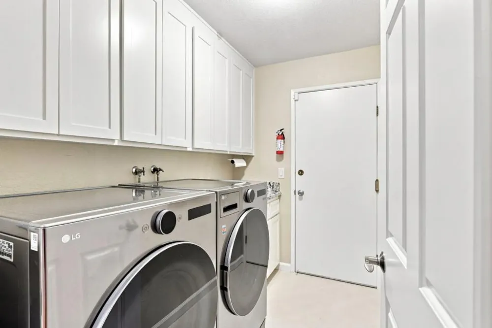 6568 Broadacres Drive San Jose, CA 95120