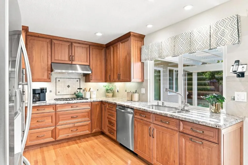 6568 Broadacres Drive San Jose, CA 95120