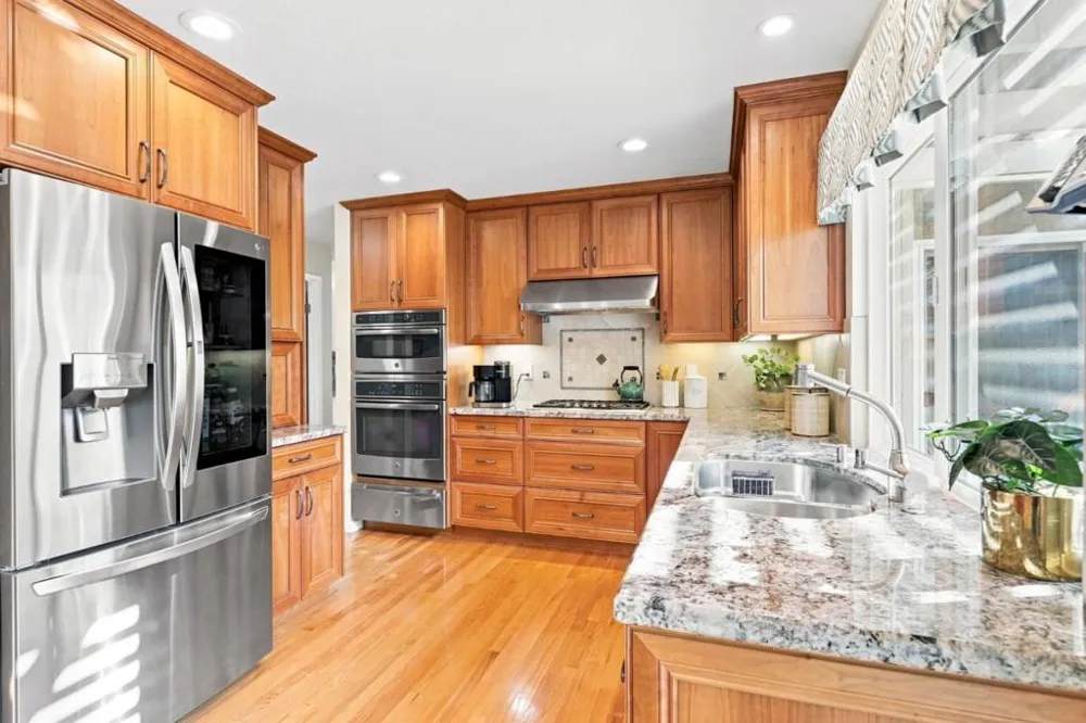 6568 Broadacres Drive San Jose, CA 95120