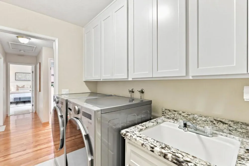 6568 Broadacres Drive San Jose, CA 95120