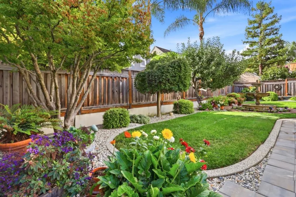 6568 Broadacres Drive San Jose, CA 95120