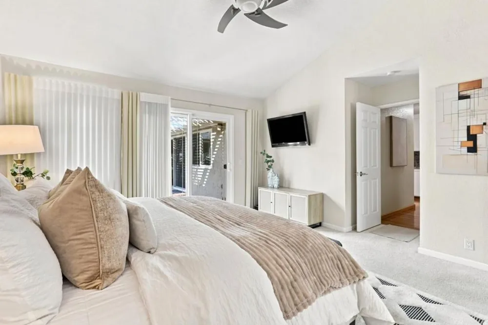 6568 Broadacres Drive San Jose, CA 95120