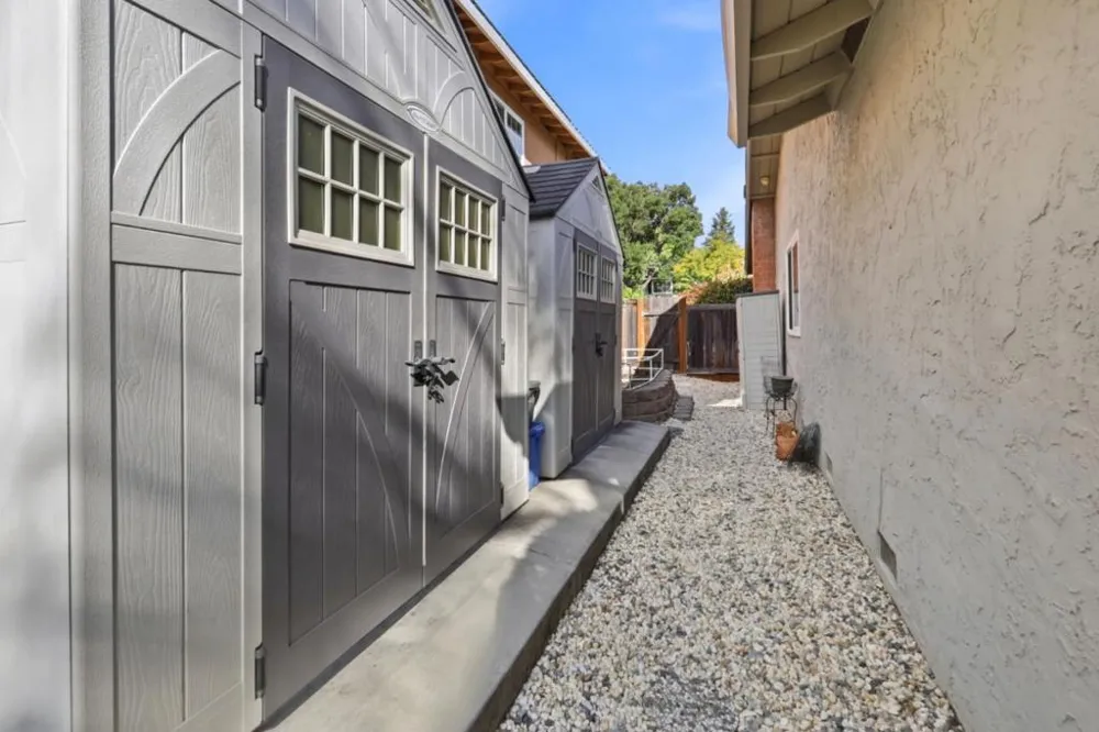 6568 Broadacres Drive San Jose, CA 95120