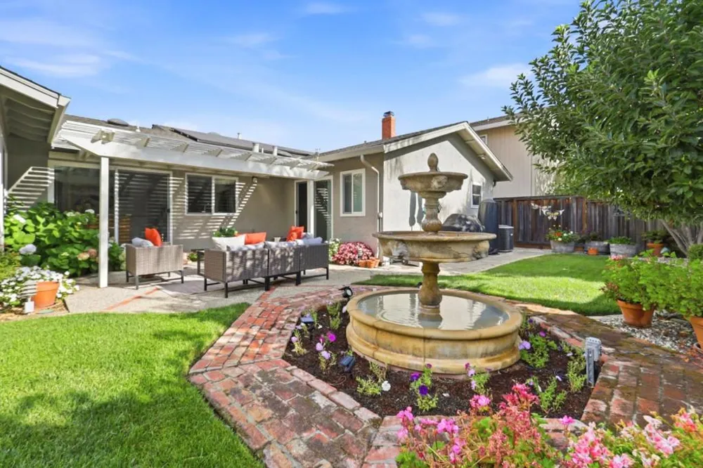 6568 Broadacres Drive San Jose, CA 95120