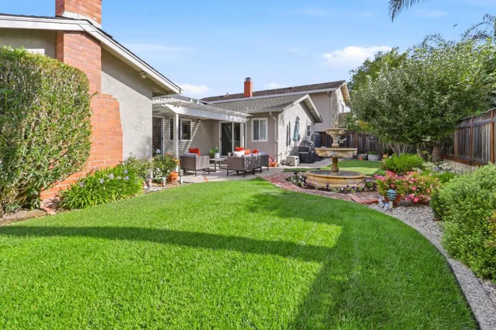 6568 Broadacres Drive San Jose, CA 95120