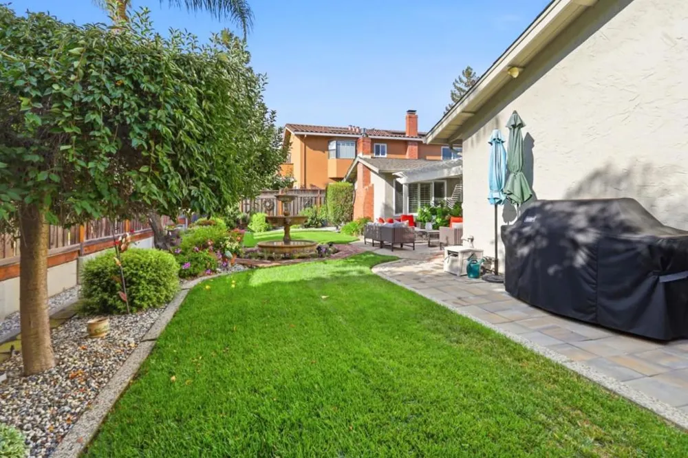 6568 Broadacres Drive San Jose, CA 95120