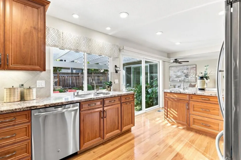 6568 Broadacres Drive San Jose, CA 95120