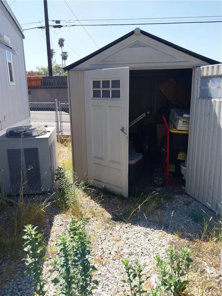 1045 Azusa Covina, CA 91722