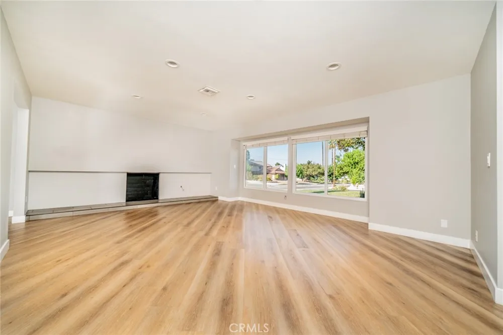 5991 Rogers Lane San Bernardino, CA 92404