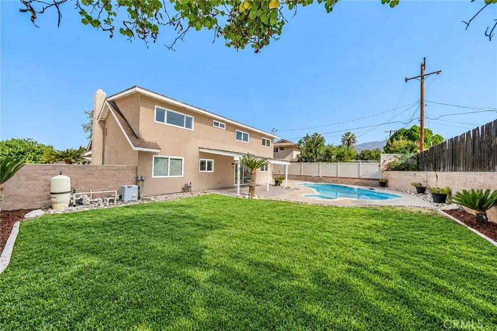 5991 Rogers Lane San Bernardino, CA 92404