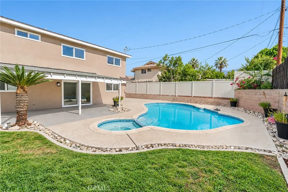 5991 Rogers Lane San Bernardino, CA 92404
