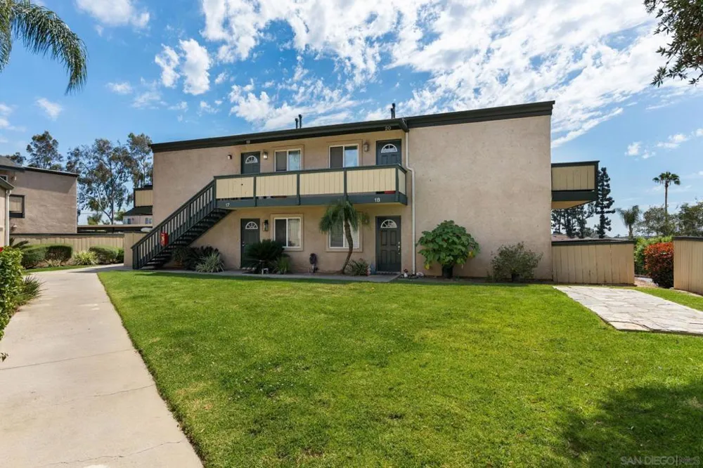 868 E Alvarado #28 Fallbrook, CA 92028