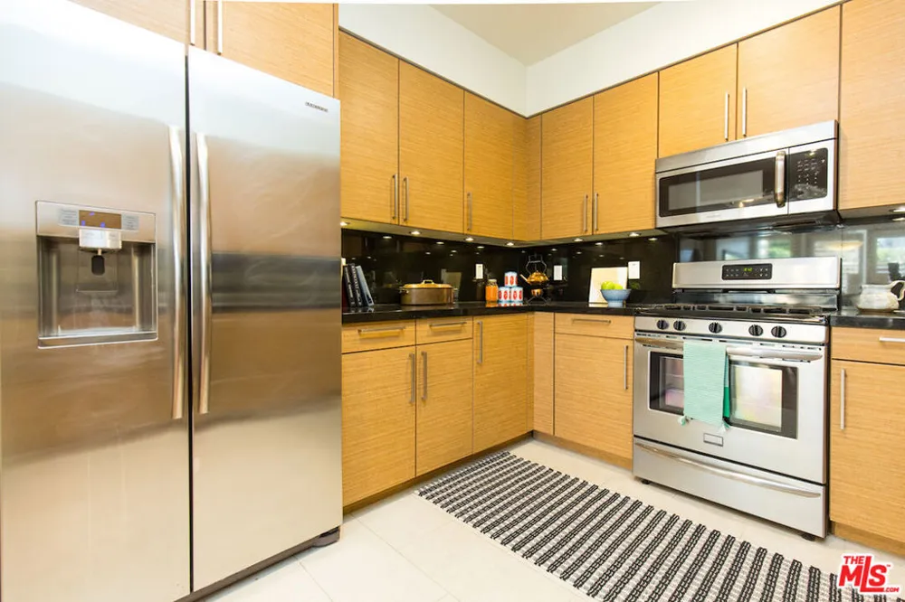 1751 APPIAN WAY #203 Santa Monica, CA 90401