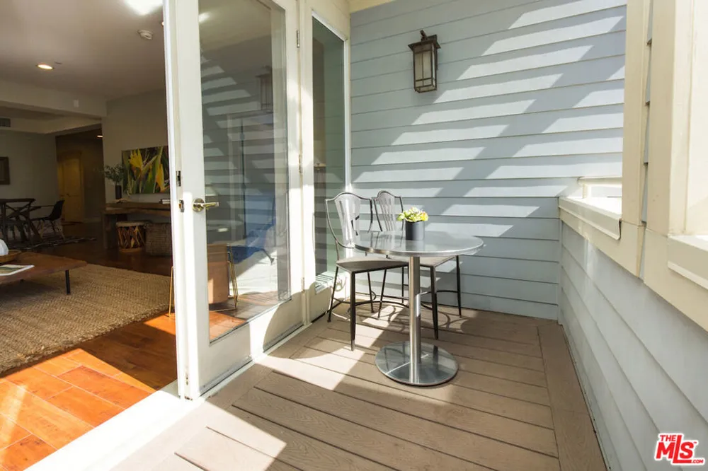 1751 APPIAN WAY #203 Santa Monica, CA 90401