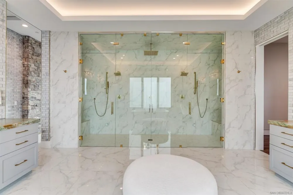 6389 Castejon La Jolla, CA 92037