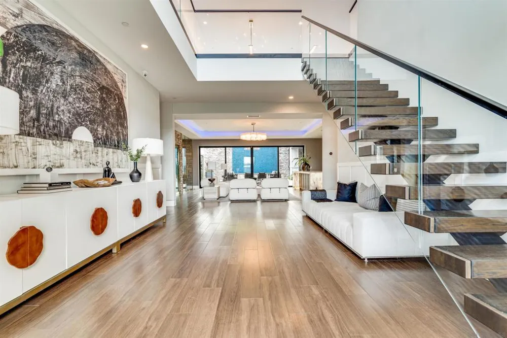 6389 Castejon La Jolla, CA 92037