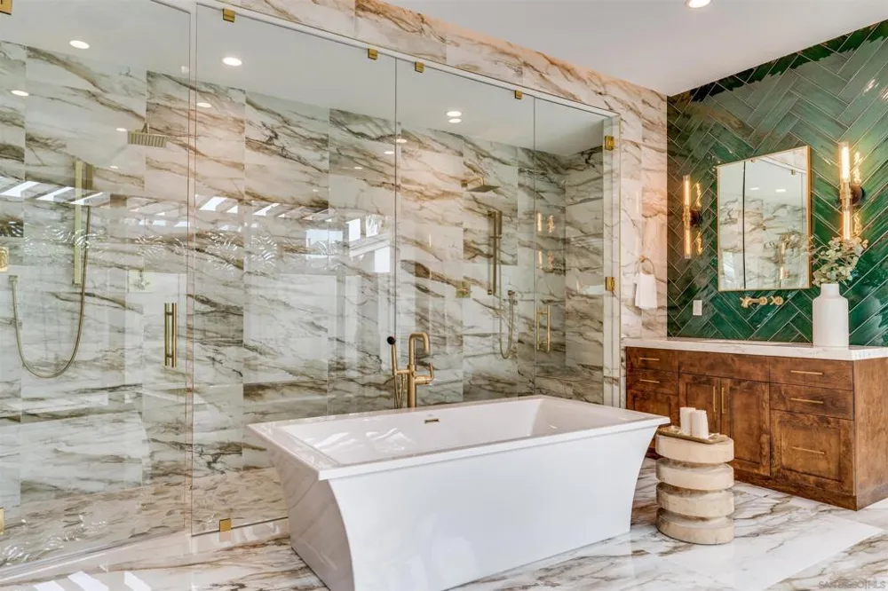 6389 Castejon La Jolla, CA 92037