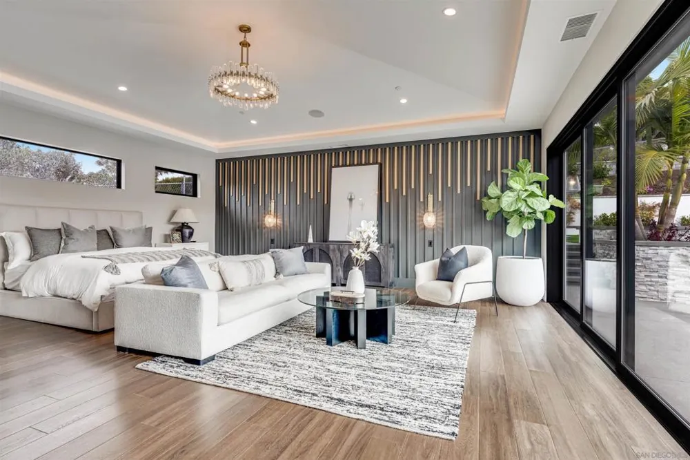 6389 Castejon La Jolla, CA 92037