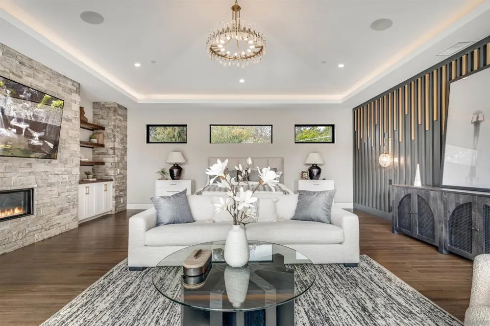 6389 Castejon La Jolla, CA 92037