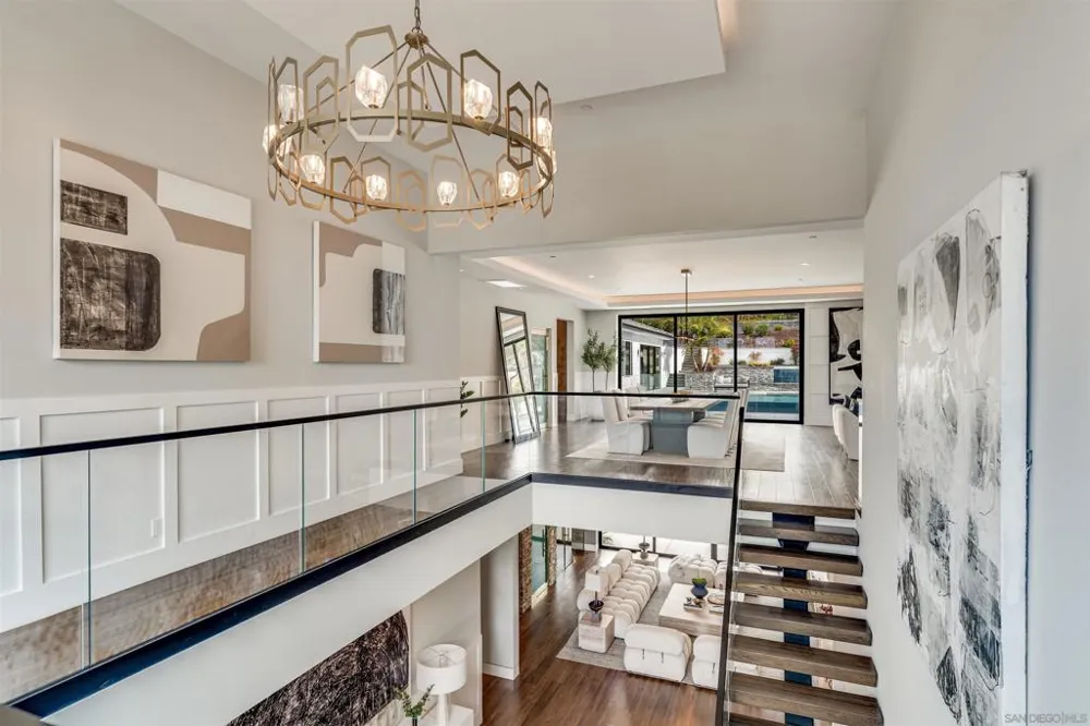 6389 Castejon La Jolla, CA 92037