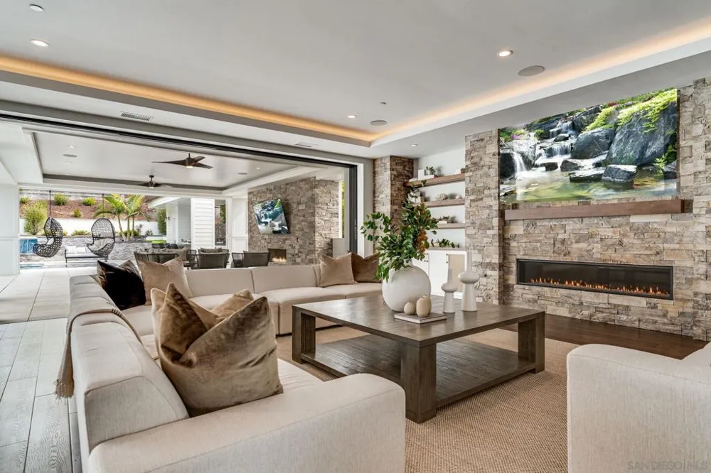 6389 Castejon La Jolla, CA 92037