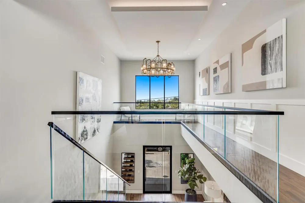 6389 Castejon La Jolla, CA 92037