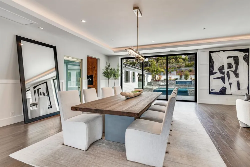 6389 Castejon La Jolla, CA 92037