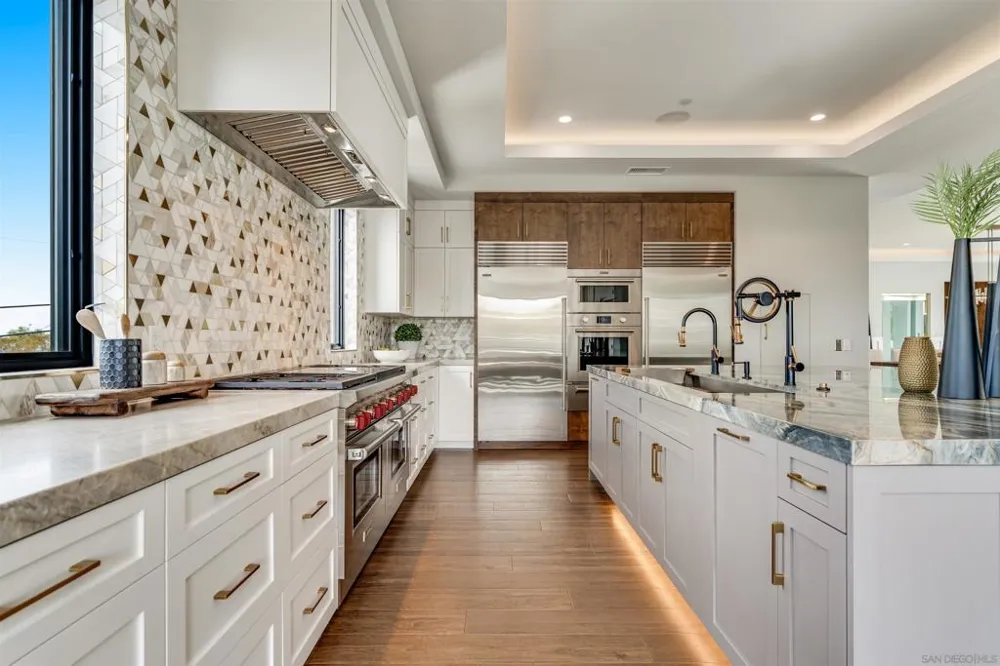 6389 Castejon La Jolla, CA 92037