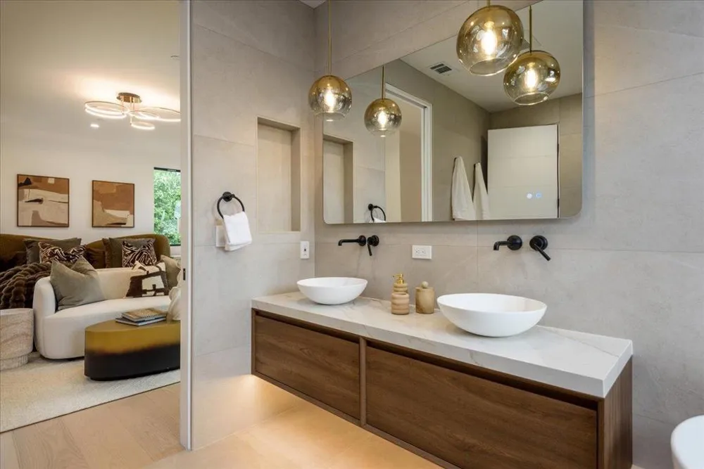 3841 Alameda De Las Pulgas Menlo Park, CA 94025