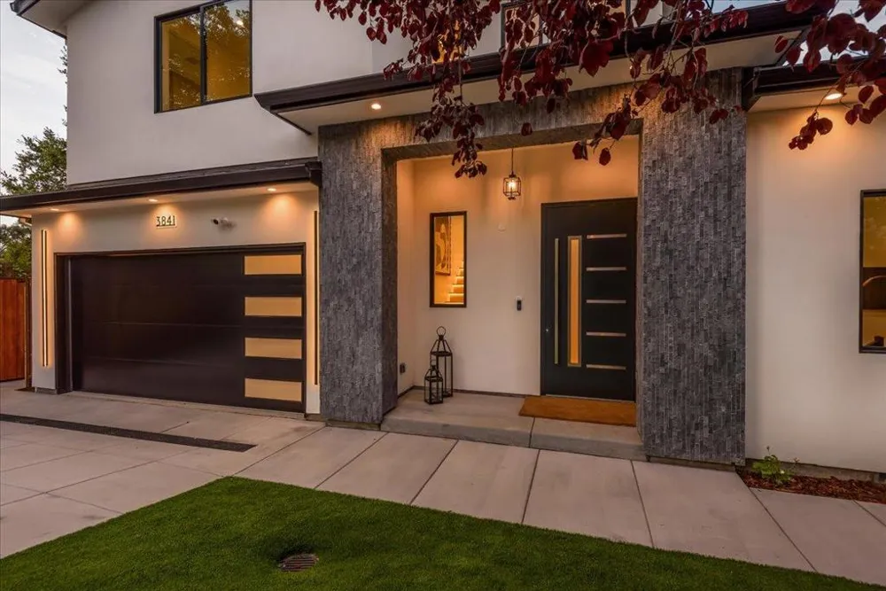 3841 Alameda De Las Pulgas Menlo Park, CA 94025