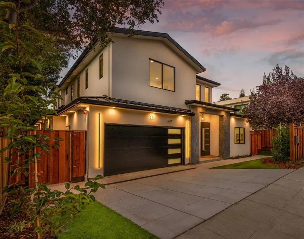 3841 Alameda De Las Pulgas Menlo Park, CA 94025