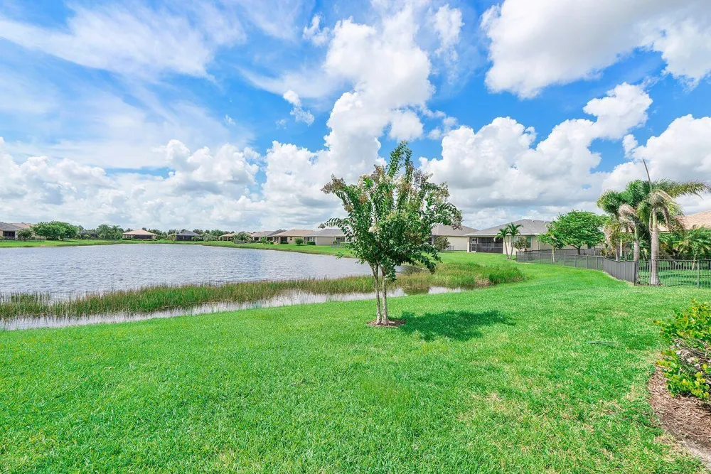 11151 SW Lake Park Drive Port St. Lucie, FL 34987