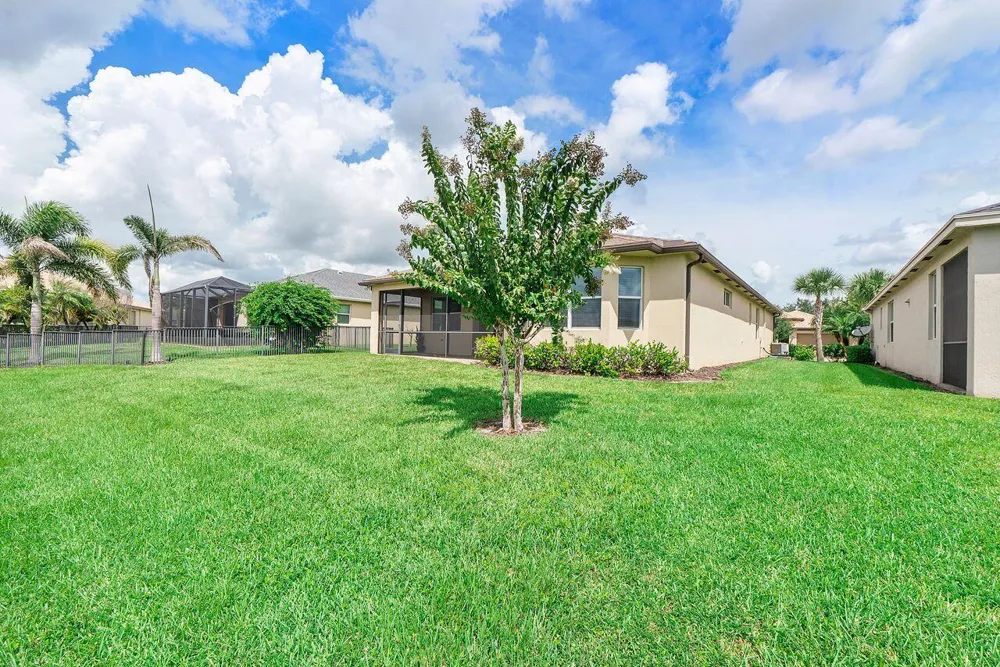 11151 SW Lake Park Drive Port St. Lucie, FL 34987